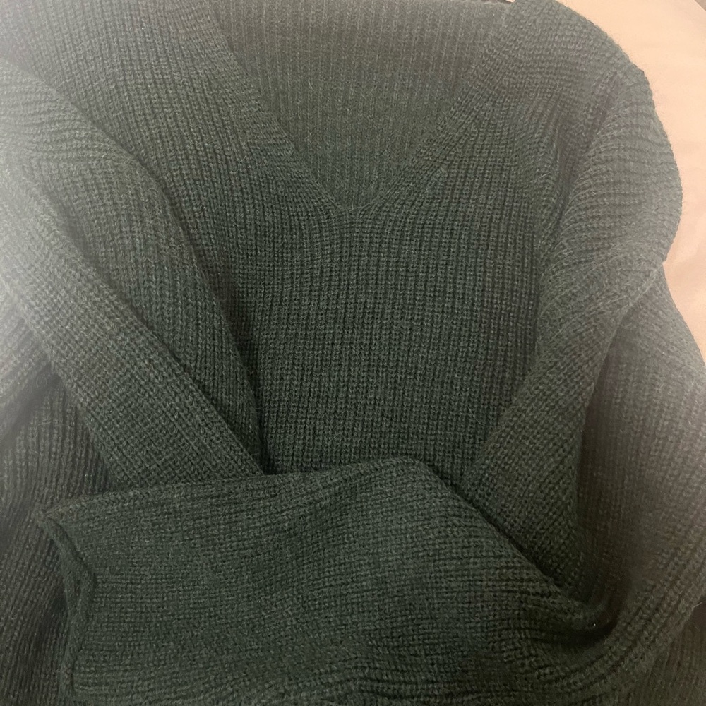 v neck sweater